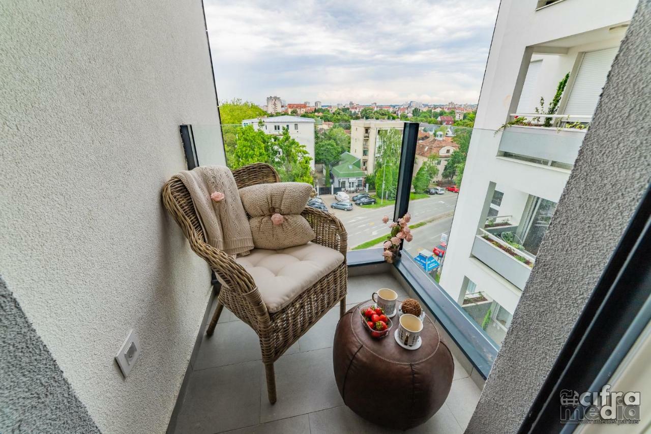Apartmani Alexandar15 Novi Sad Bagian luar foto