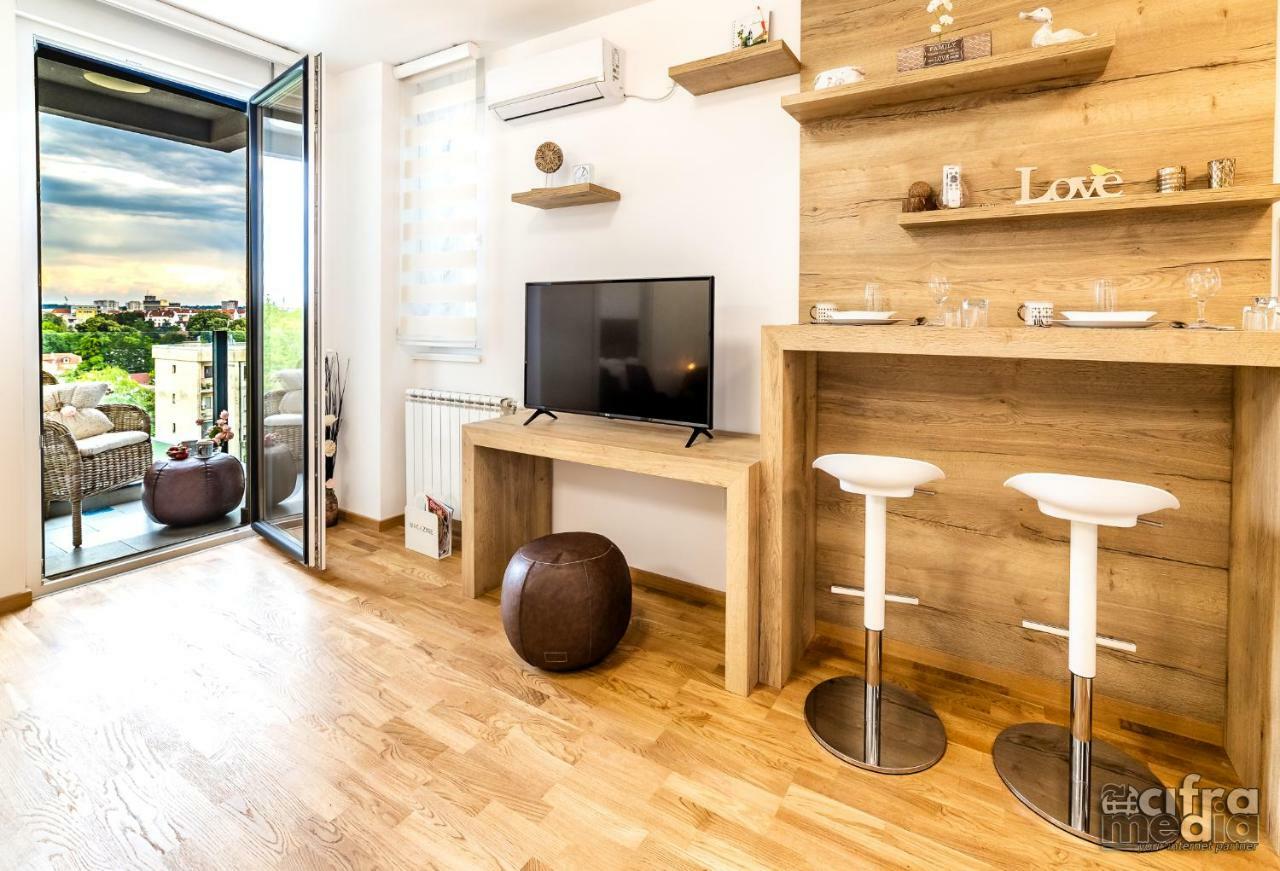 Apartmani Alexandar15 Novi Sad Bagian luar foto