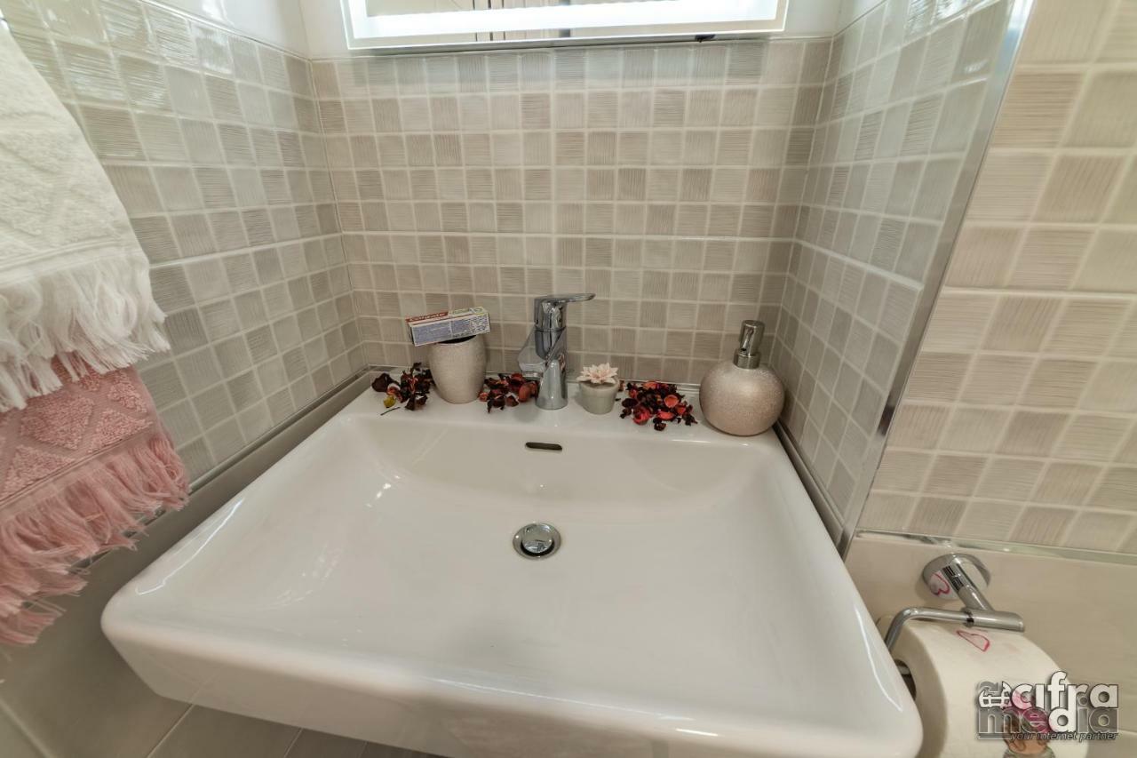 Apartmani Alexandar15 Novi Sad Bagian luar foto