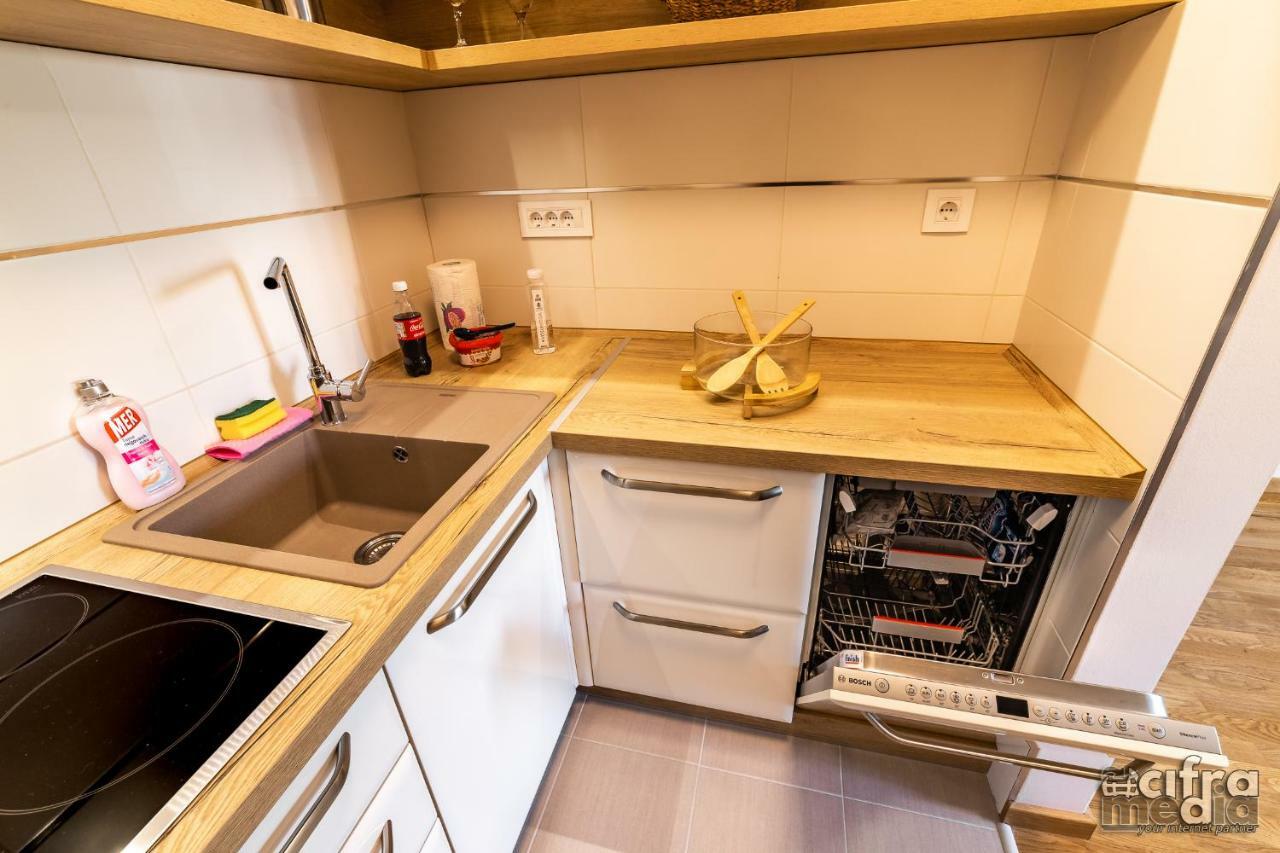 Apartmani Alexandar15 Novi Sad Bagian luar foto